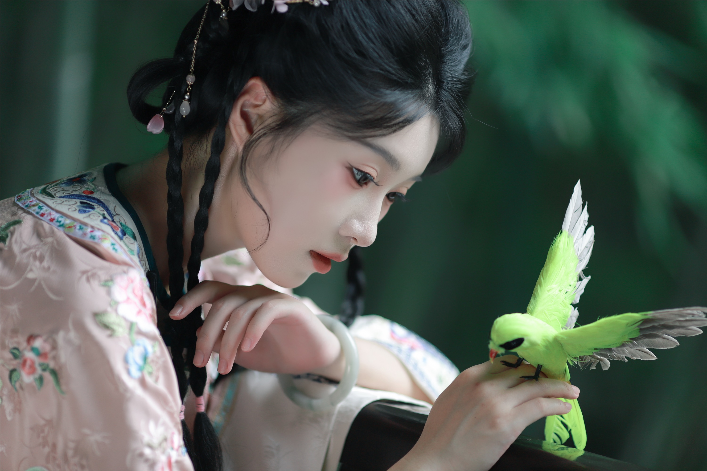 YITUYU艺图语 2025.01.27 盛夏 秋子梨